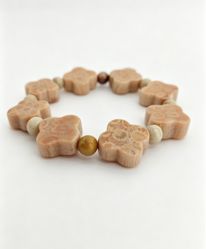 Four-leaf clover coral jade bracelet